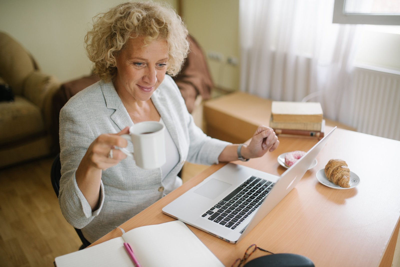 AI Agents for Everyday Work in 2026: How to Delegate Tasks Without Losing Control